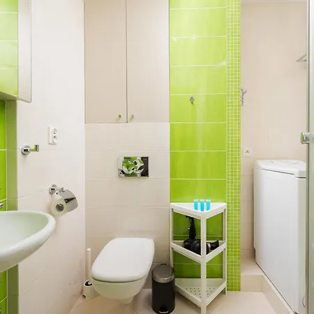 Metro Wierzbno Homely By Bookinghost *