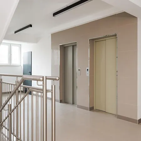Metro Wierzbno Homely By Bookinghost Apartman *