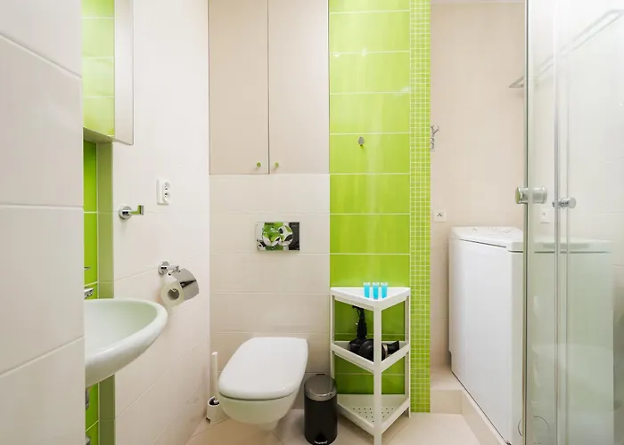 Metro Wierzbno Homely By Bookinghost *