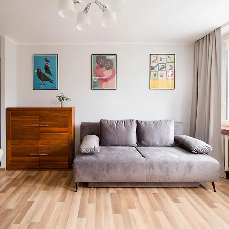 Metro Wierzbno Homely By Bookinghost Apartament